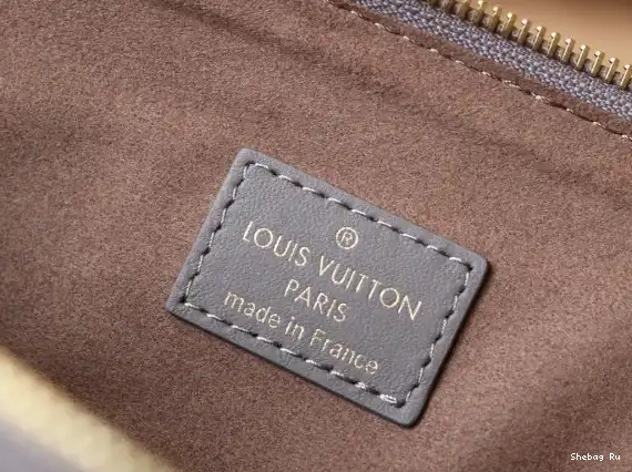COUSSIN VUITTON MM-34*24*12cm LOUIS 0623
